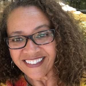 Meet your Posher, Lydia